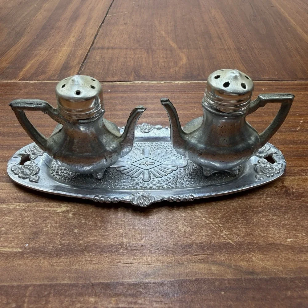 Vintage Pennsylvania Turnpike Metal Teapot Salt and Pepper Shakers Set with Tray